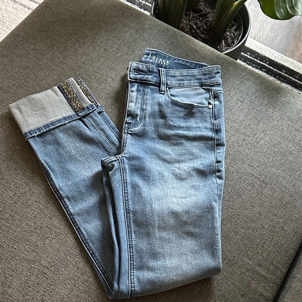 White House Black Market Light Blue Jeans - Picture 3 of 7